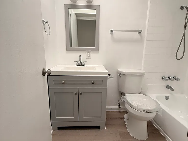 2038 Holly Dr #9 — Photo 7