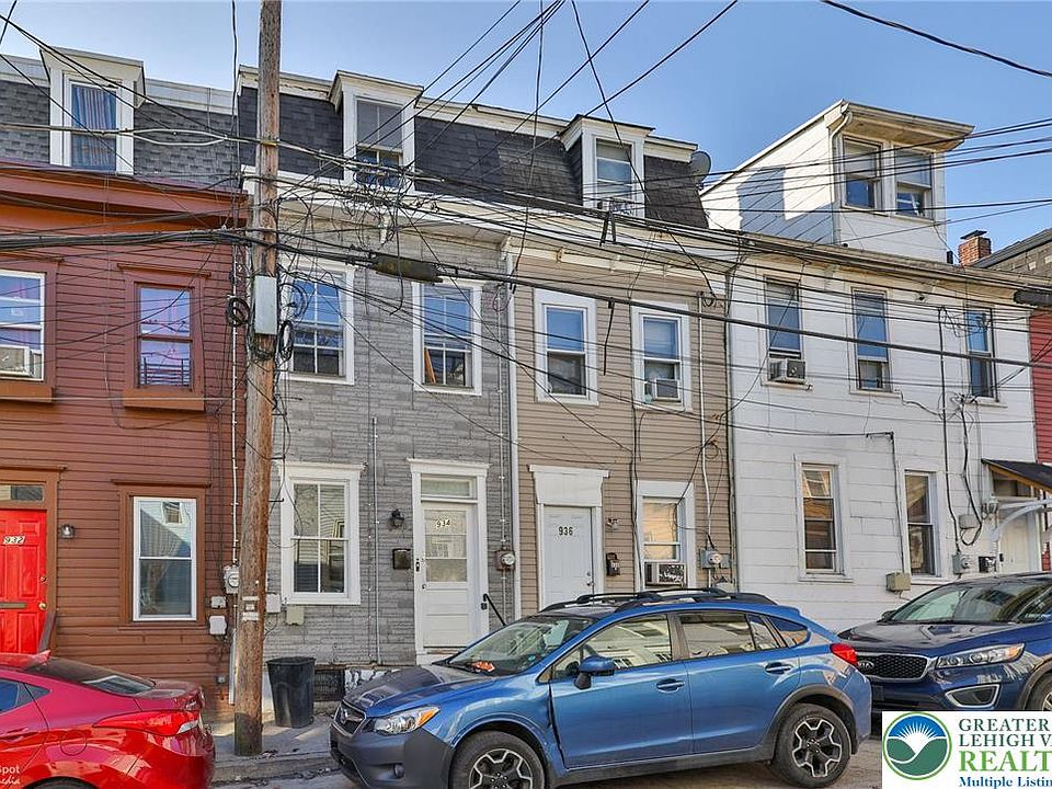 1st image of 934 W Pine St