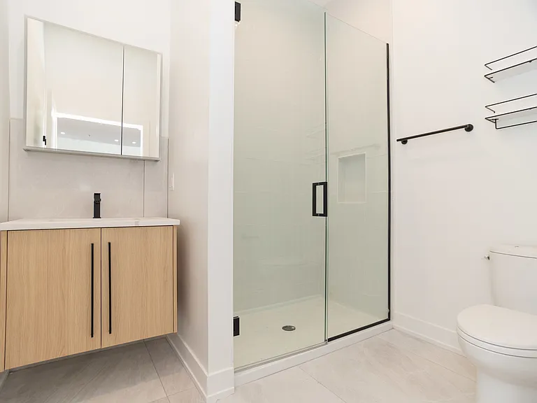 2042 W Irving Park — Photo 35