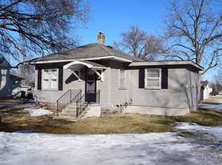 305 1st Ave SE, Geneva, MN 56035