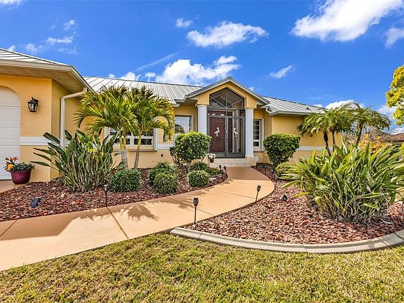 2nd image of 24069 Cedar Rapids Rd