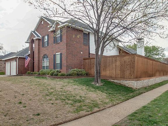 3rd image of 2325 Misty Trail Ln