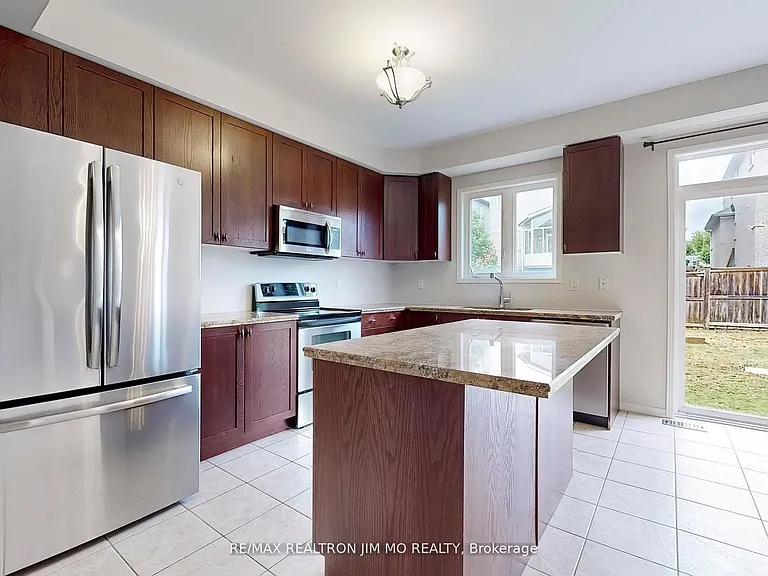 766 Grand Ridge Ave — Photo 23