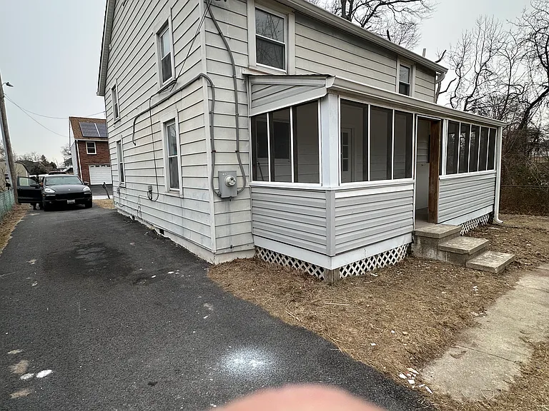2427 Wythe Ave — Photo 14