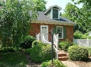 110 Greenbrier Dr, Radford, VA 24141