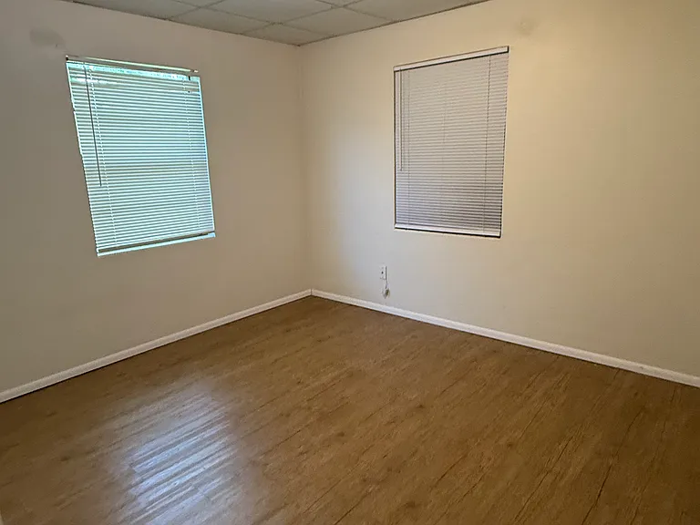 120 Laurel Oak St #2 — Photo 3
