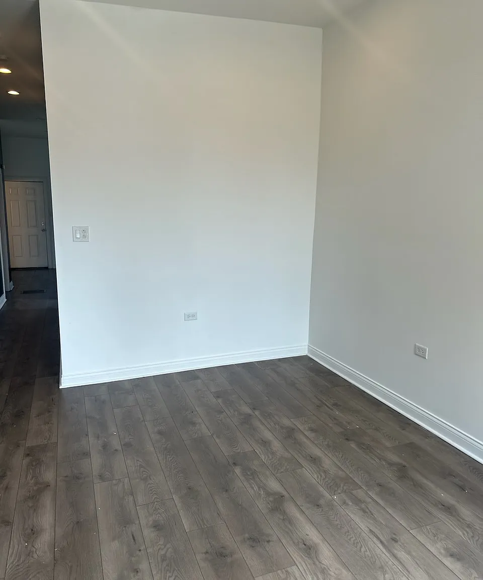 3 bed, 1100 sqft, $1,700 — Photo 2