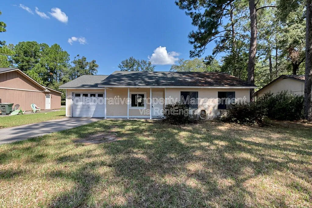 3 bed, 1.5 bath, 1030 sqft, $1,700 — Photo 1