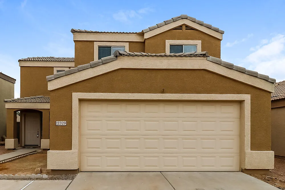 4 bed, 2.5 bath, 1495 sqft, $2,015 — Photo 1