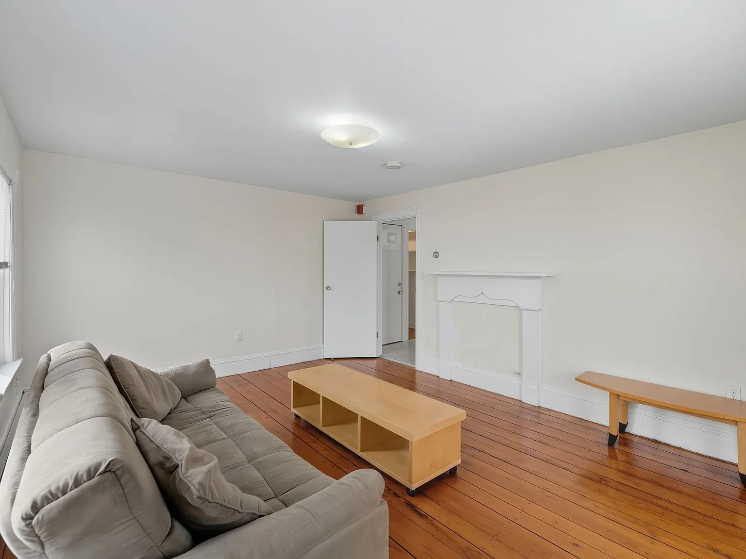 2 bed, 683 sqft, $2,150 — Photo 3