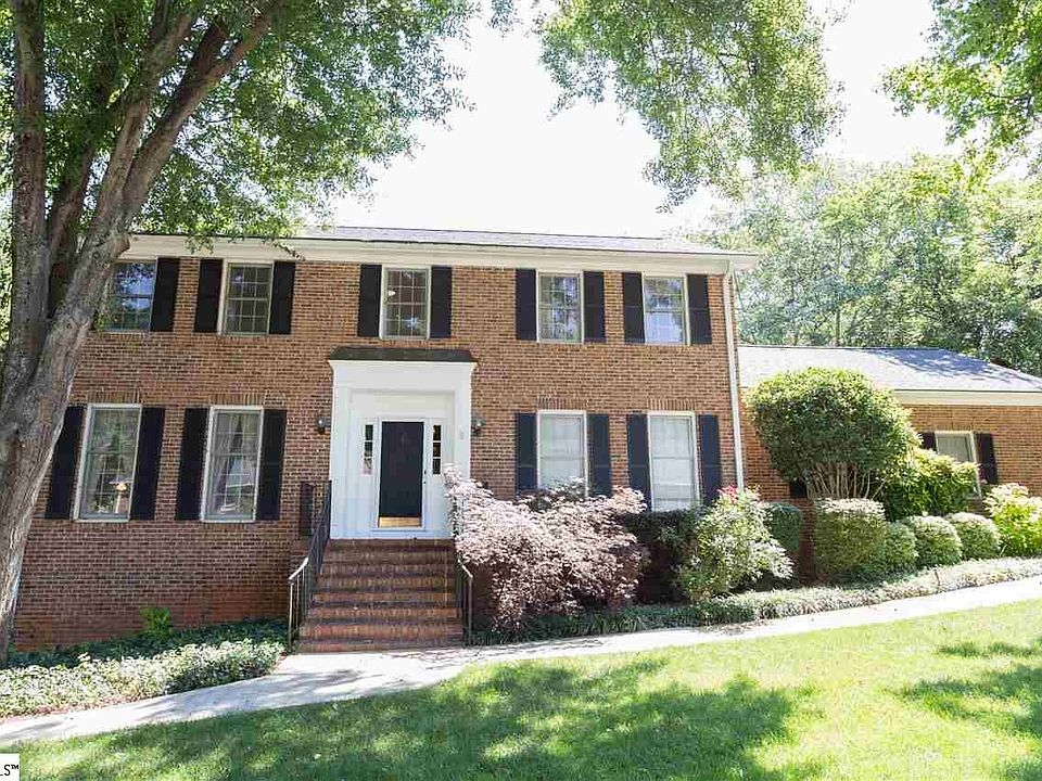 1st image of 115 Briarwood Dr