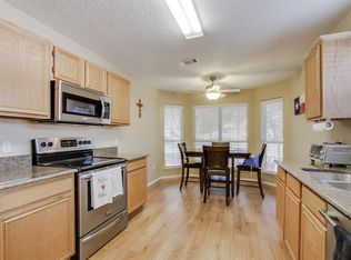 6111 York River Dr, Arlington, TX 76018