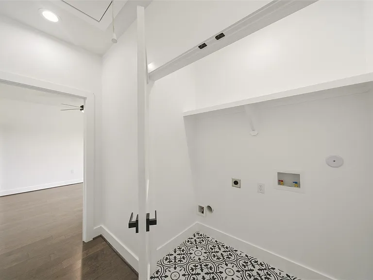 5024 Winnetka St #A — Photo 14