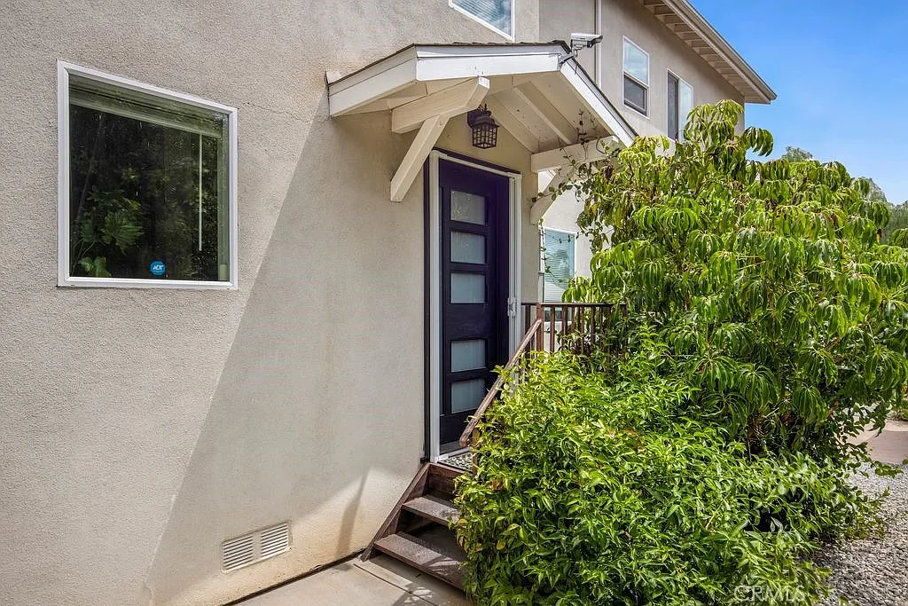 3 bed, 2074 sqft, $5,800 — Photo 4