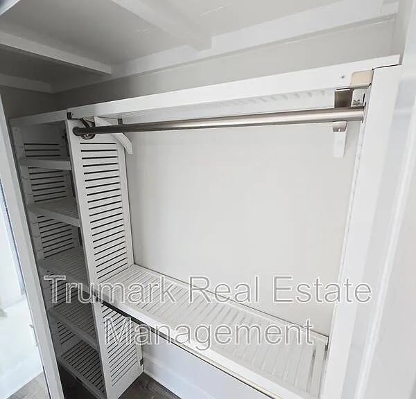 433 W Garfield Ave — Photo 20