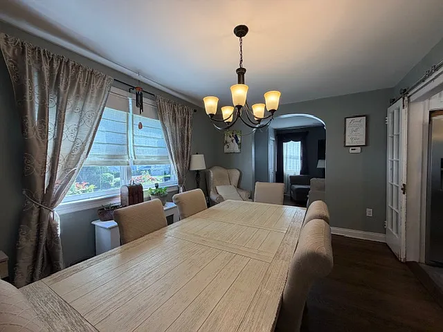 262 Windsor Rd — Photo 8