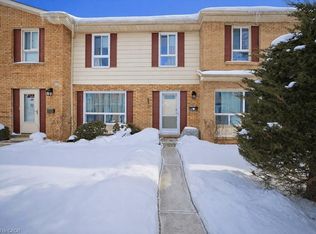 5475 Lakeshore Rd #51, Burlington, ON L7L1E1