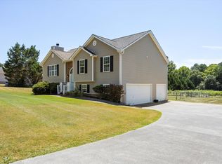 131 Peachtree Ln SE, Calhoun, GA 30701