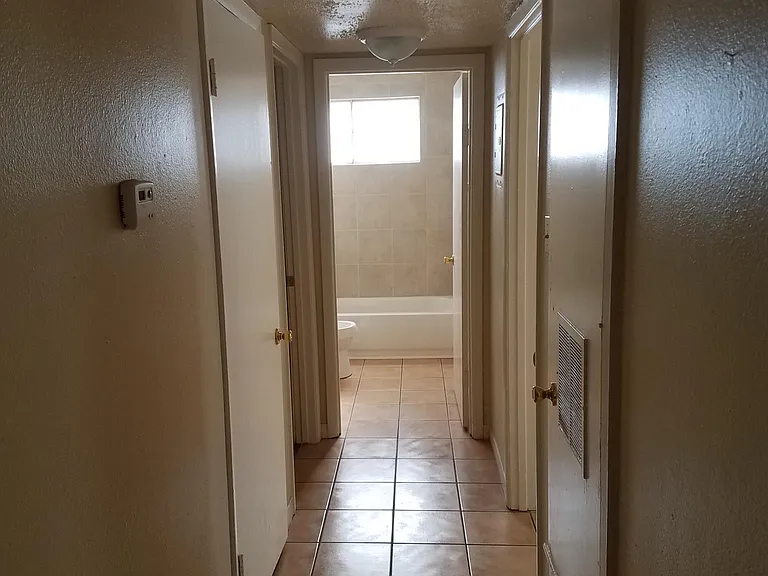 387 Covina Ave — Photo 13