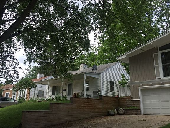 3rd image of 969 Frederick Ave NW