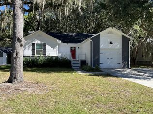 26 Canopy Ln, Saint Helena Island, SC 29920