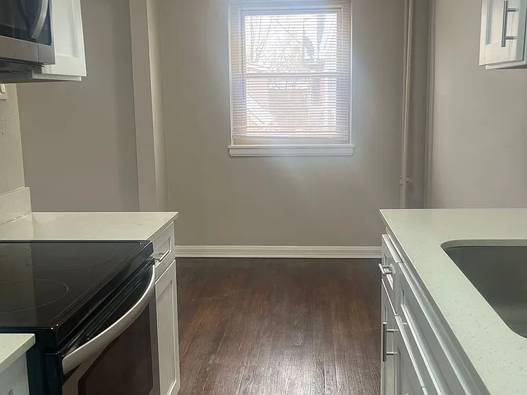 Flats at West End — Photo 19