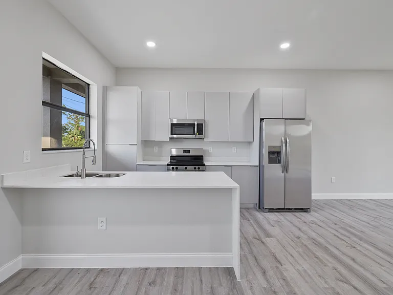 4703 Leonard Blvd S — Photo 7