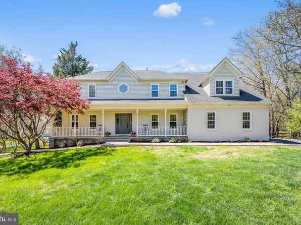 20116 Sweet Meadow Ln, Gaithersburg, MD 20882