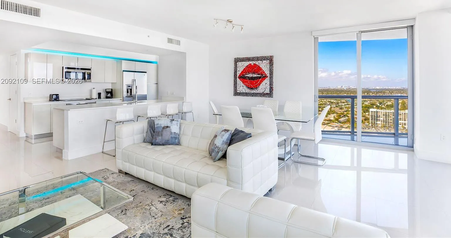 Beachwalk Condominium — Photo 1