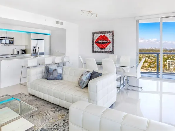 2600 E Hallandale Beach Blvd, Hallandale, FL