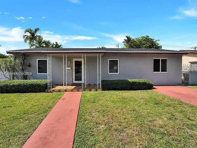 437 Swan Ave — Photo 9