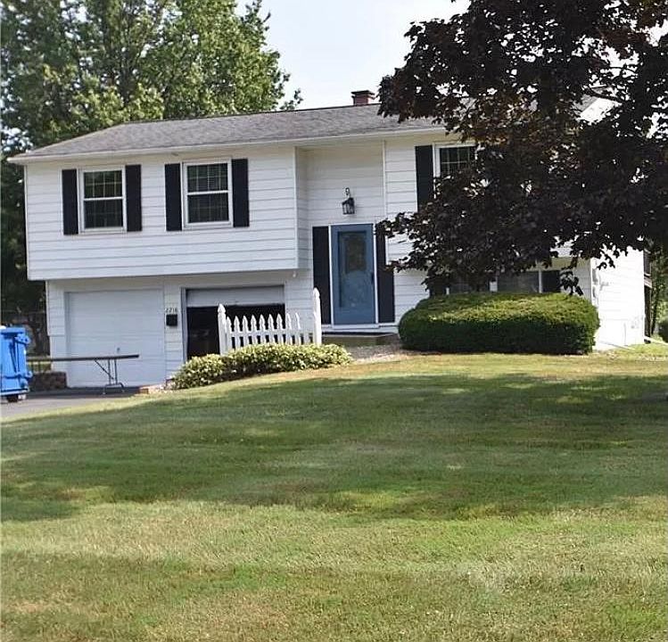 1st image of 2216 Sprucewood Dr