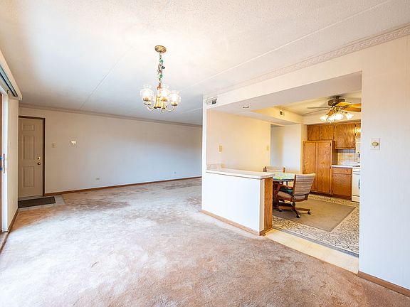 4th image of 16742 Paxton Ave