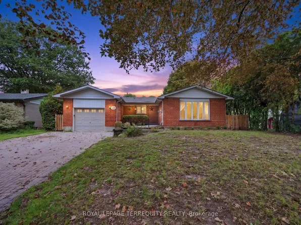 134 Switzer Dr, Oshawa, ON L1G 3J7