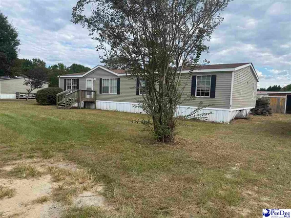 1413 Madania Dr, Dillon, SC 29536