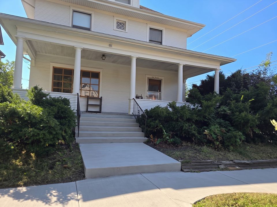 1st image of 1014 N McLean St