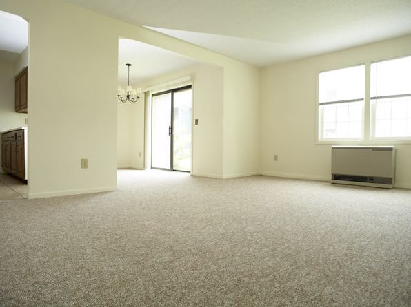 135 N Twin Oaks Ter