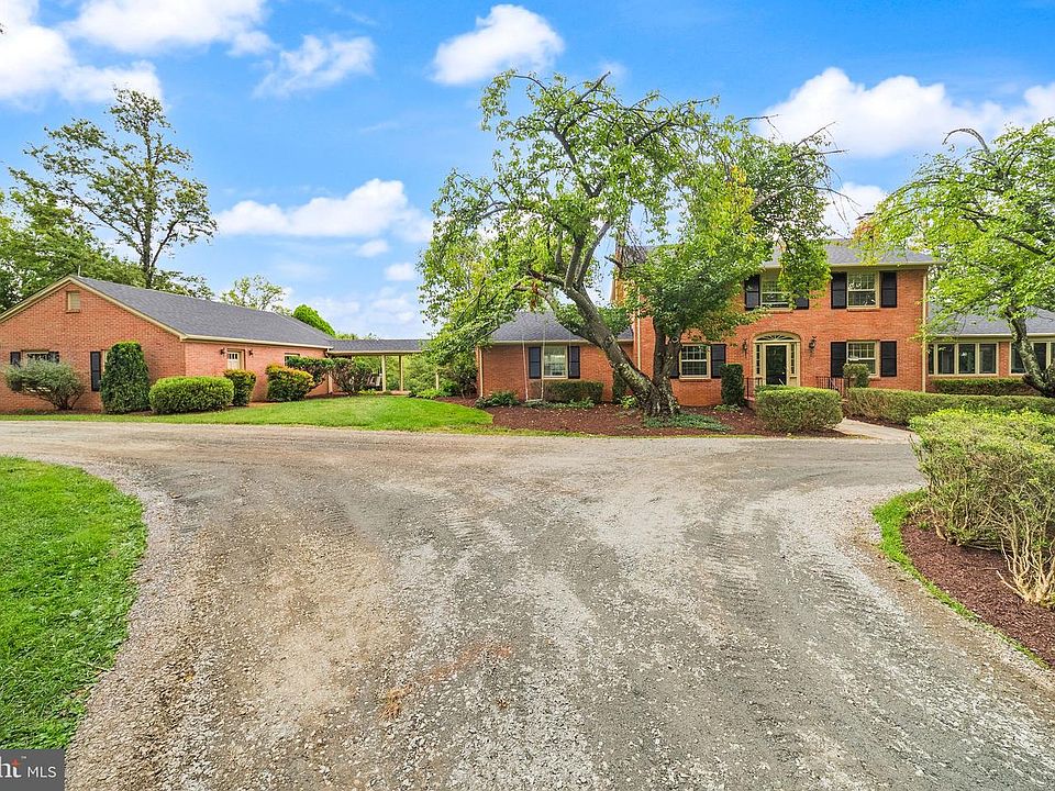 1st image of 16694 Old Waterford Rd