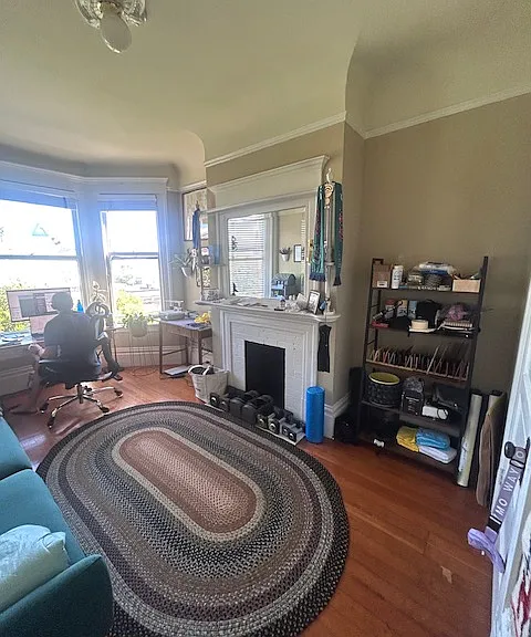 Front Bedroom/Downtown Views