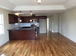 135 Bergen St, Harrison, NJ 07029