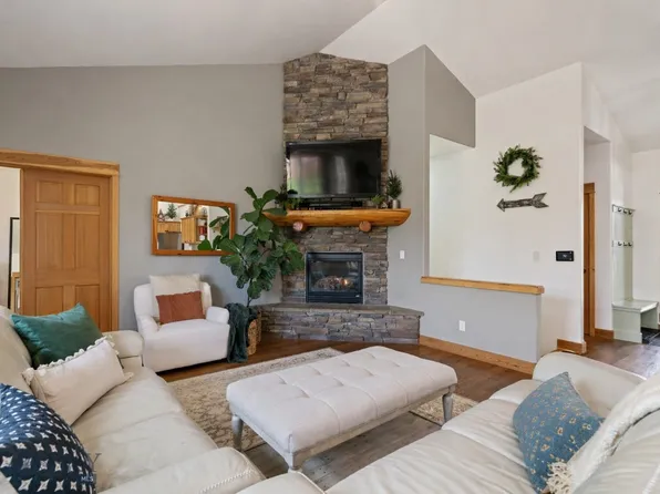 16 Harvester Ln, Belgrade, MT 59714