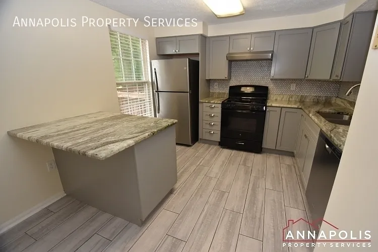 1534 Falstone Ln — Photo 2