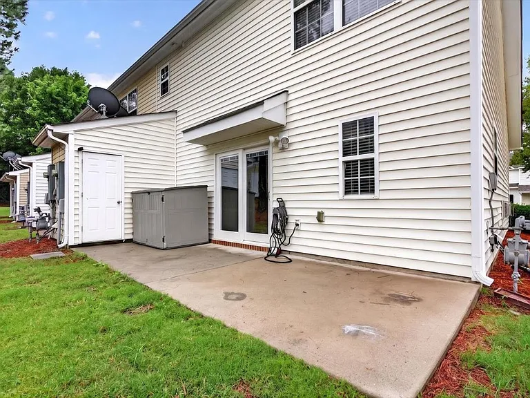 3445 Broadwick St — Photo 21