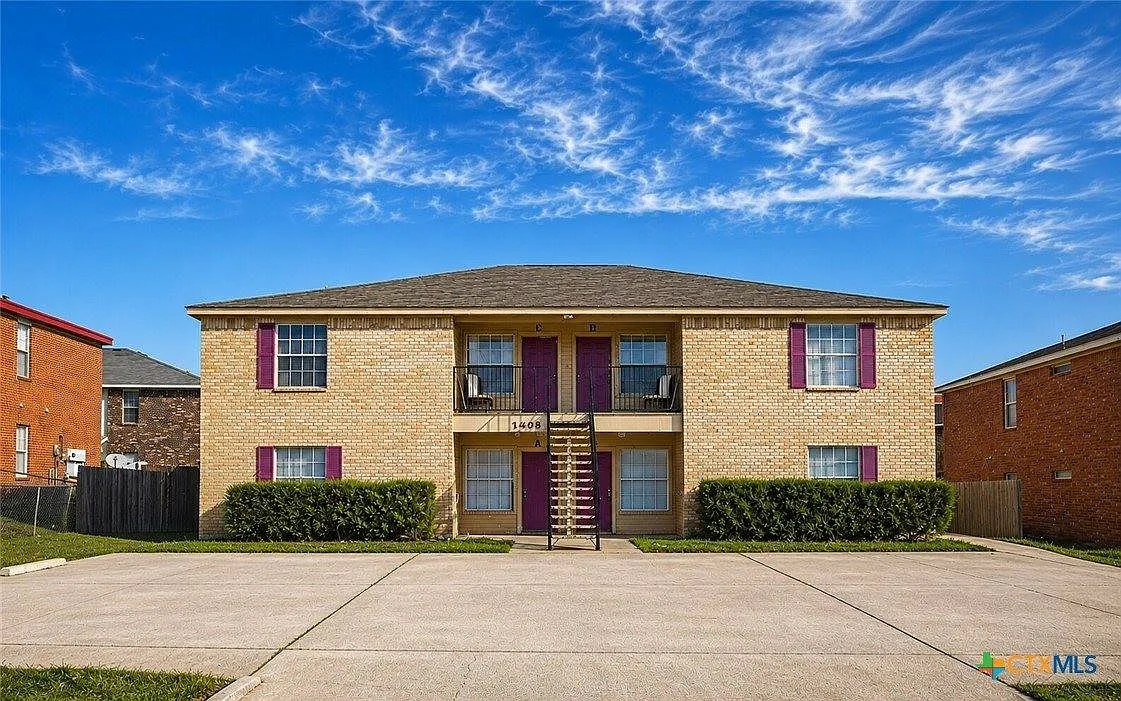 3 bed, 1178 sqft, $925 — Photo 1