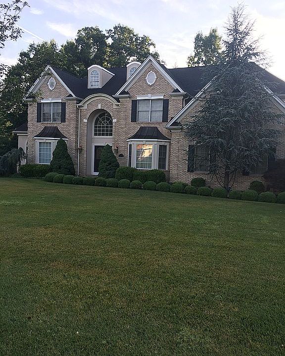 1st image of 4 Lasalle Ct