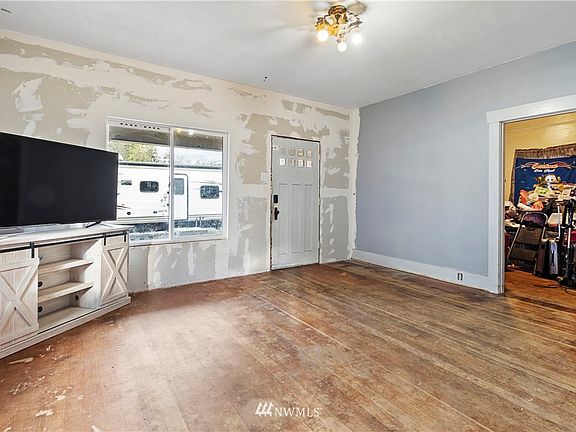 Front Living room
