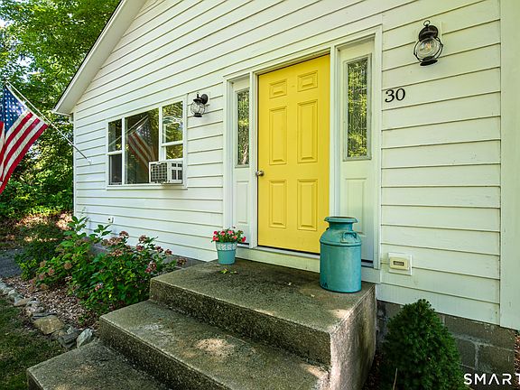 4th image of 30 Carter Hill Road