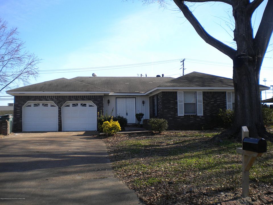 1st image of 8892 Chesterfield Dr