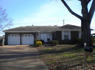 8892 Chesterfield Dr, Southaven, MS 38671