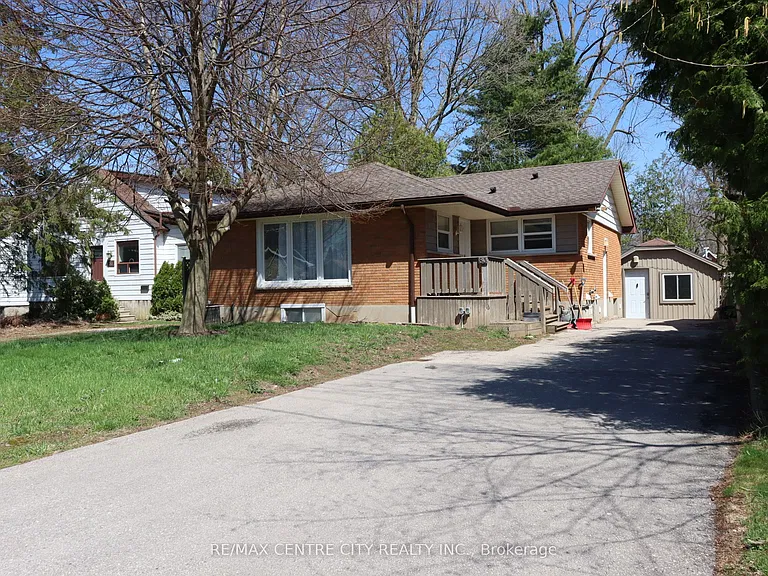 83 Britannia Ave — Photo 1